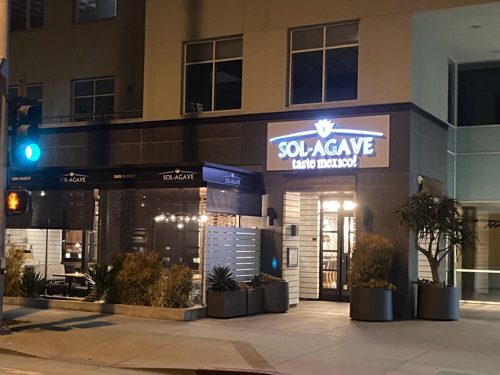 22951835-6087-4353-A5D6-4C2F37A51BEF_1_105_c